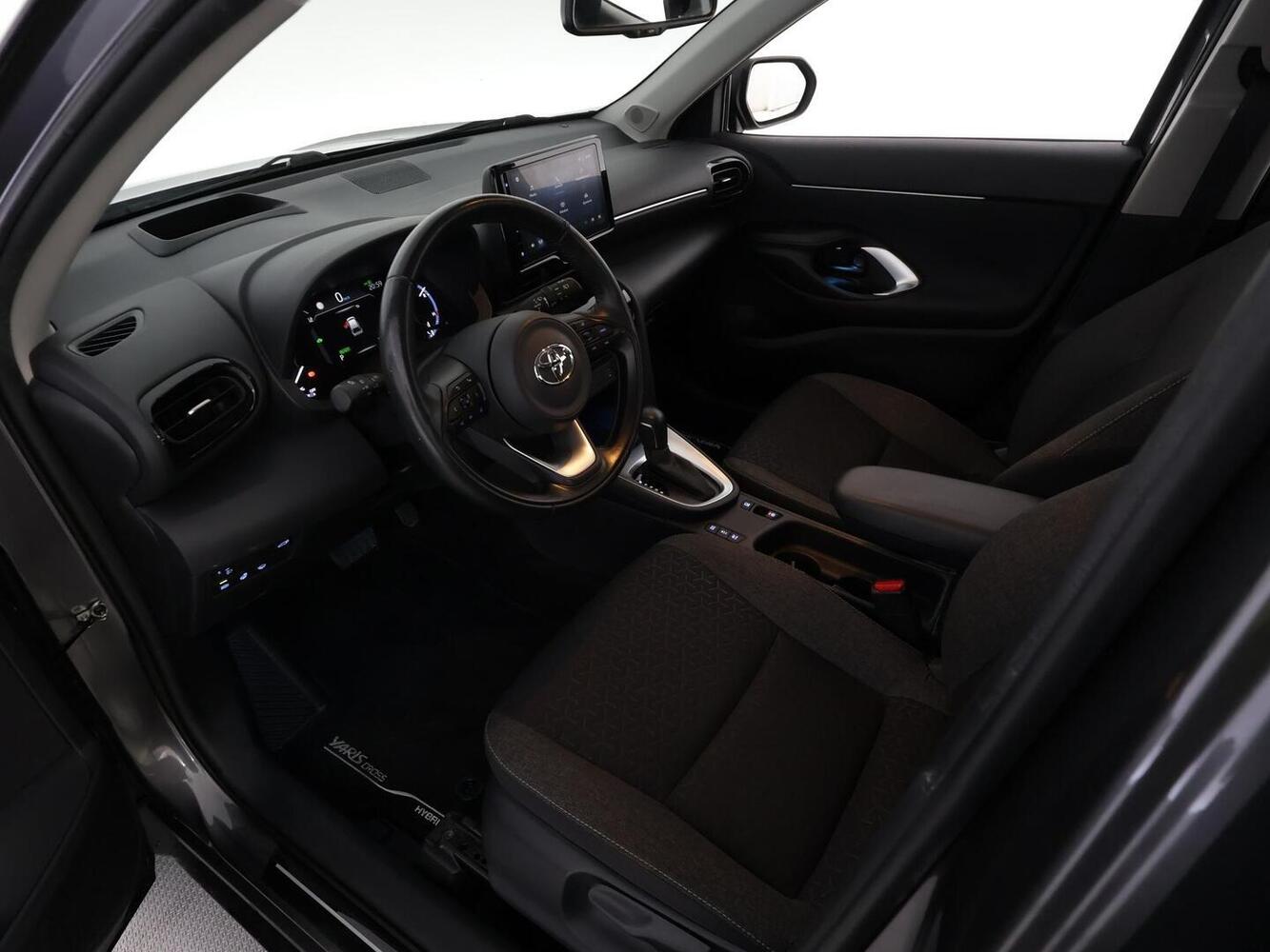 Toyota Yaris Cross vaihtoauto