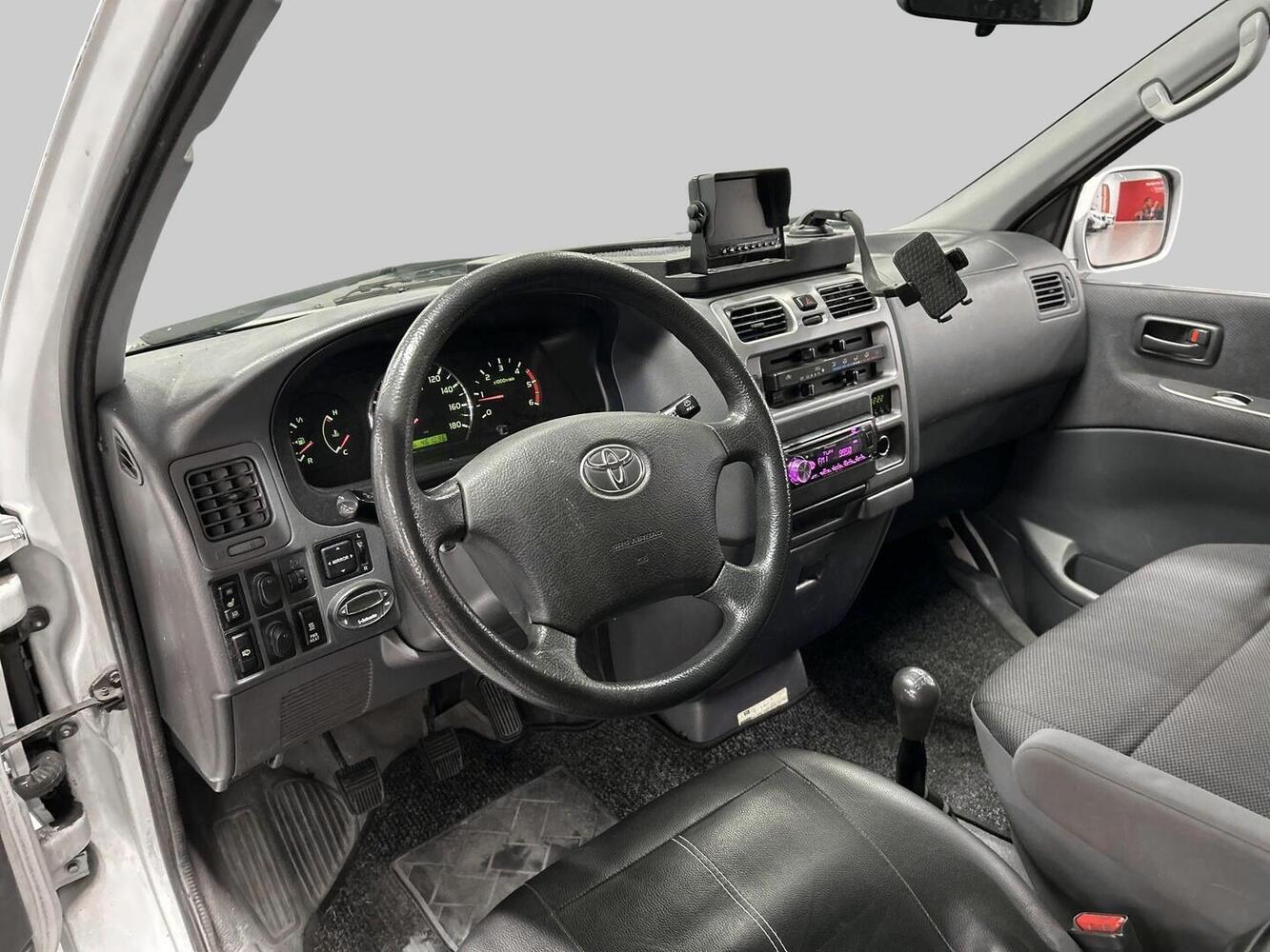 Toyota Hiace vaihtoauto