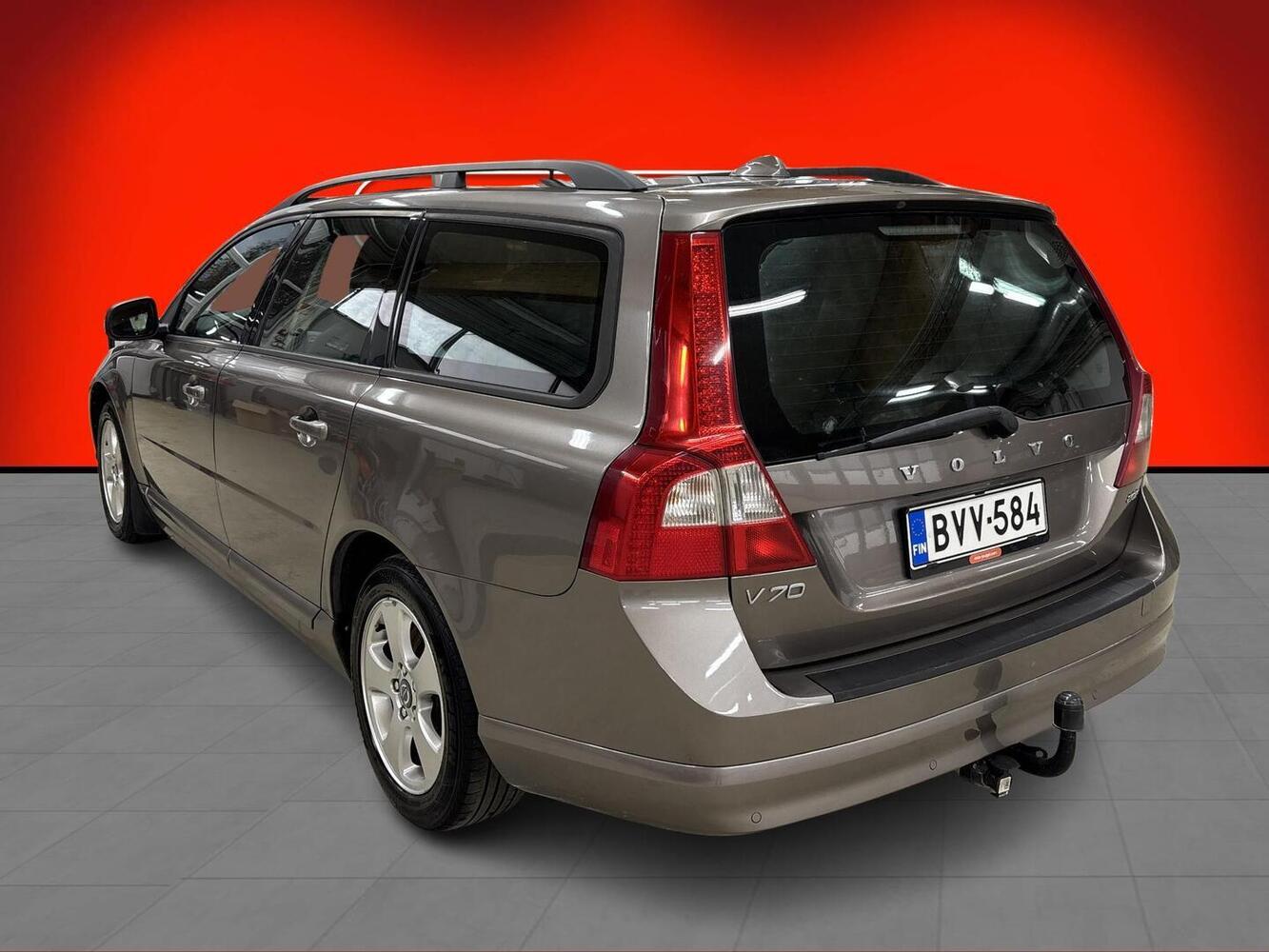 Volvo V70 vaihtoauto