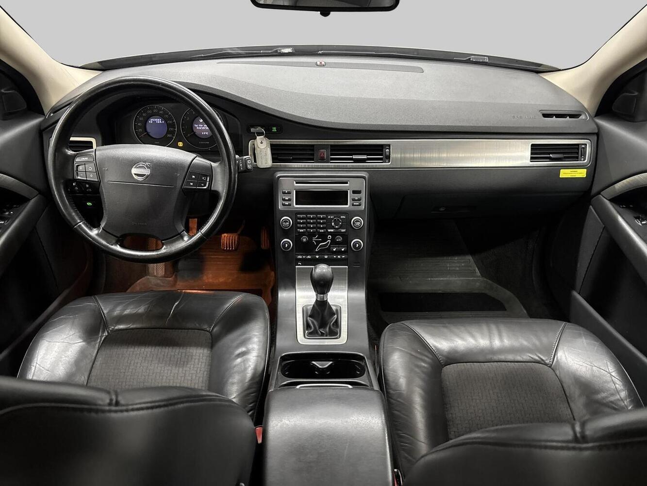 Volvo V70 vaihtoauto