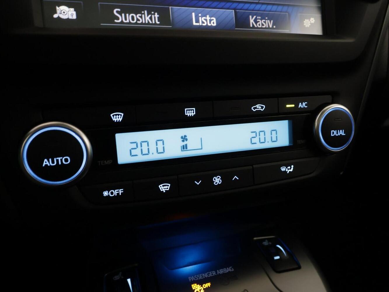 Toyota Avensis vaihtoauto
