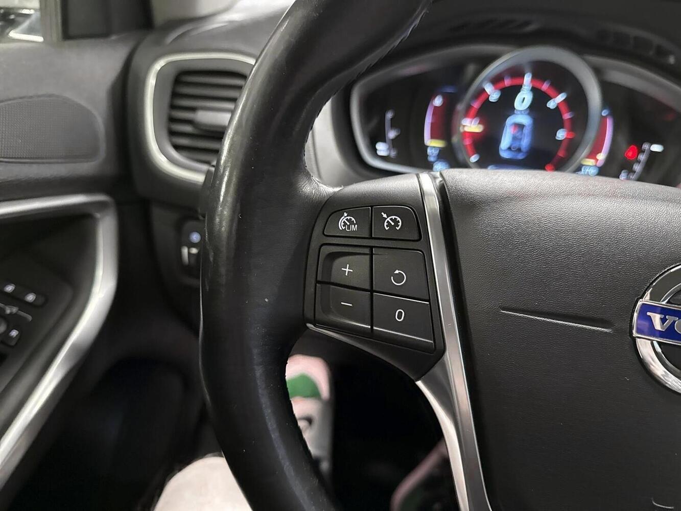 Volvo V40 vaihtoauto