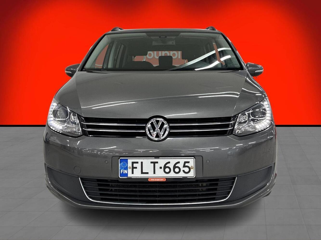 Volkswagen Touran vaihtoauto