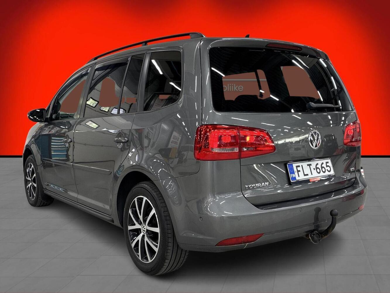 Volkswagen Touran vaihtoauto