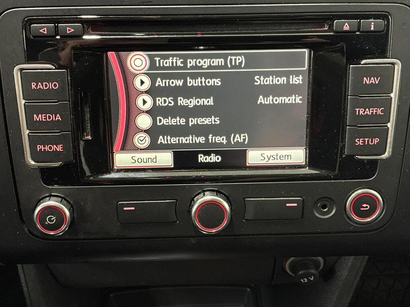 Volkswagen Touran vaihtoauto