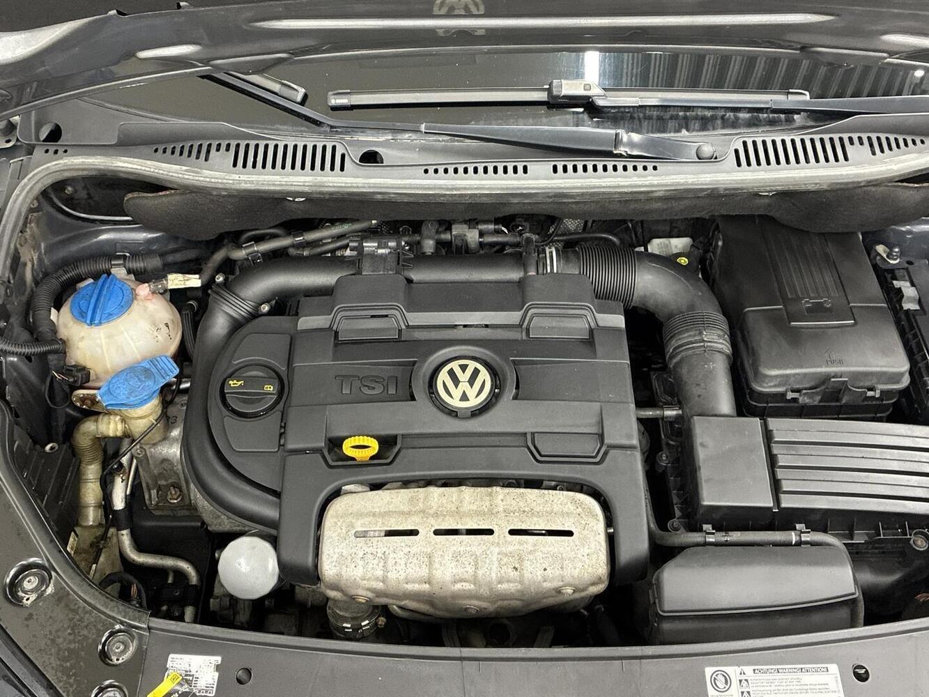 Volkswagen Touran vaihtoauto