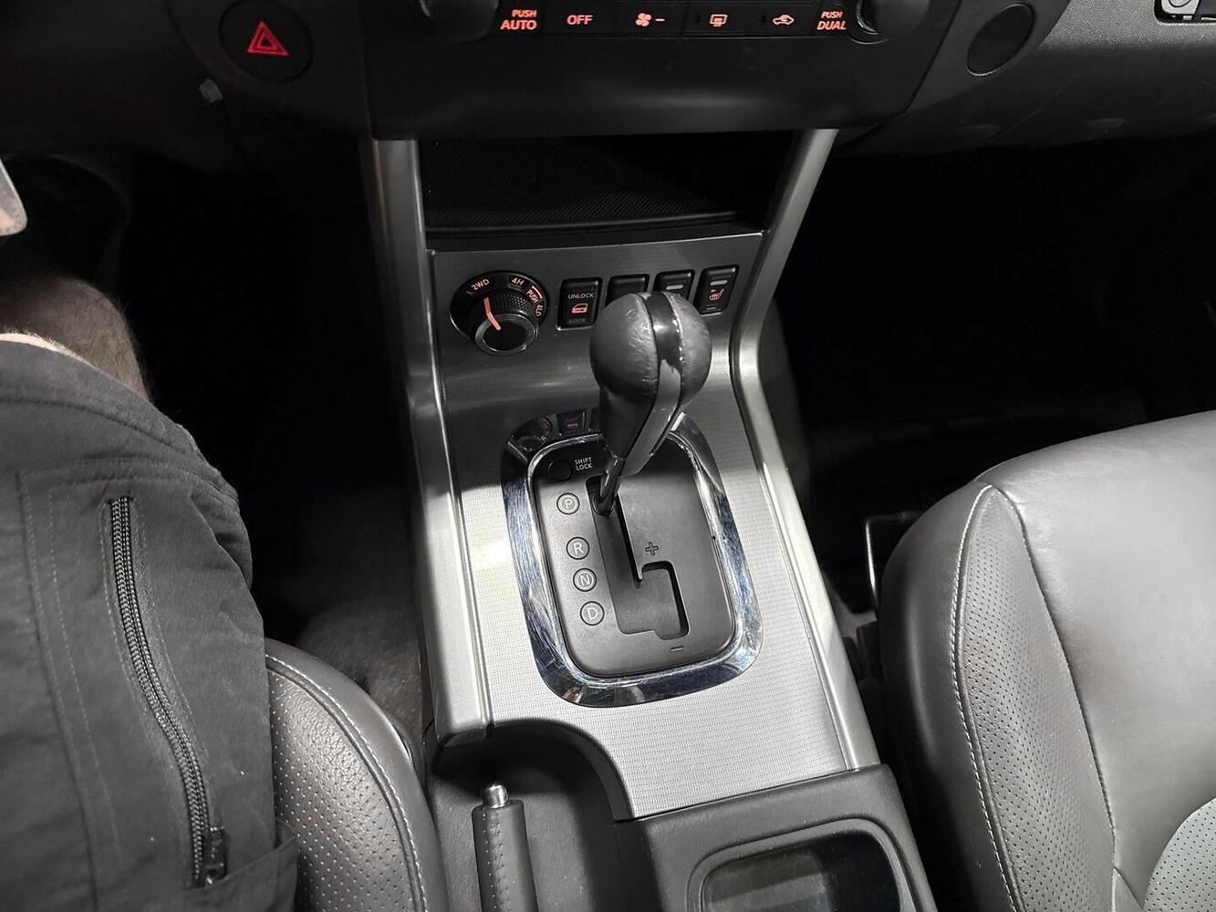 Nissan Navara vaihtoauto