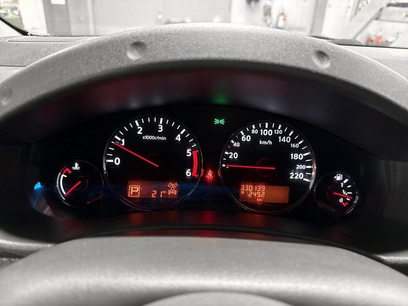Nissan Navara vaihtoauto