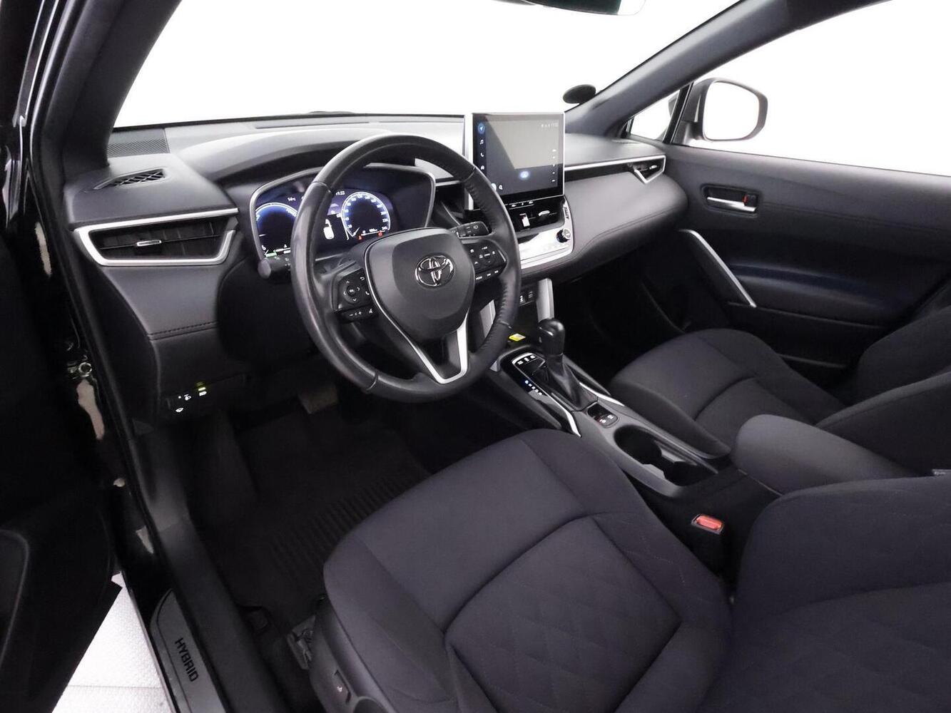 Toyota Corolla Cross vaihtoauto