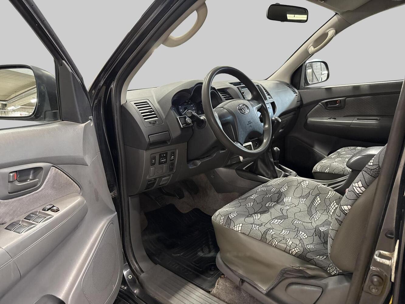 Toyota Hilux vaihtoauto