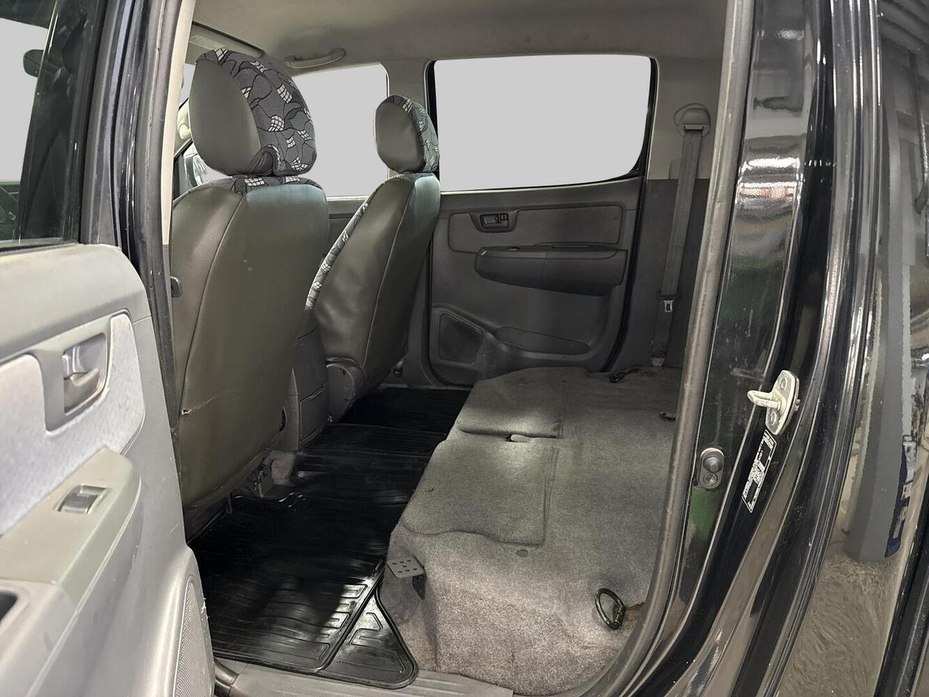 Toyota Hilux vaihtoauto