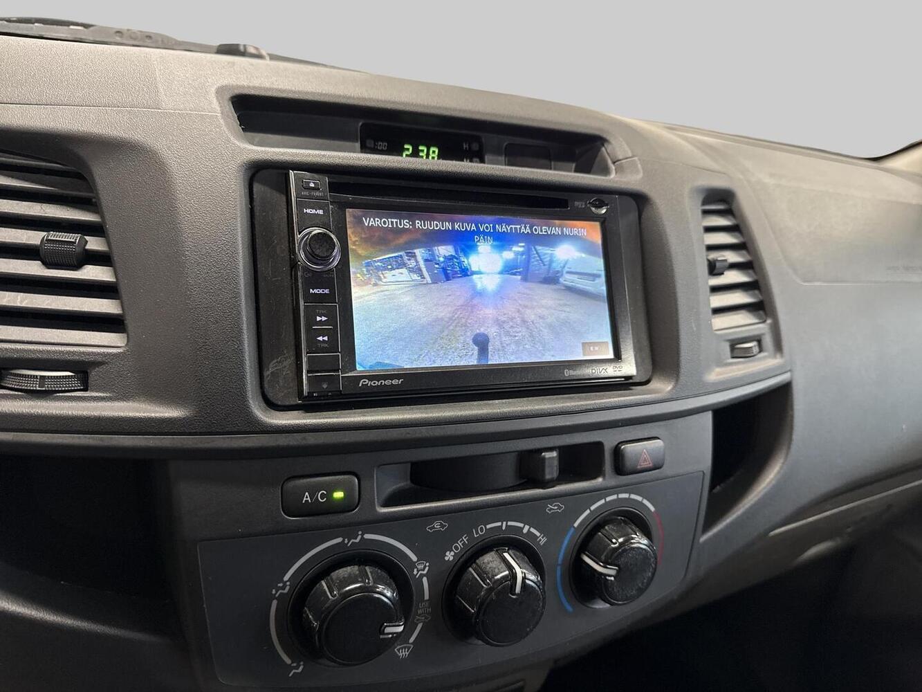 Toyota Hilux vaihtoauto