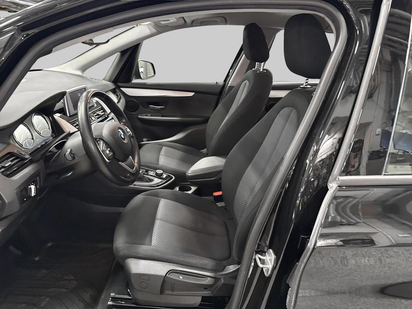 BMW 225 vaihtoauto