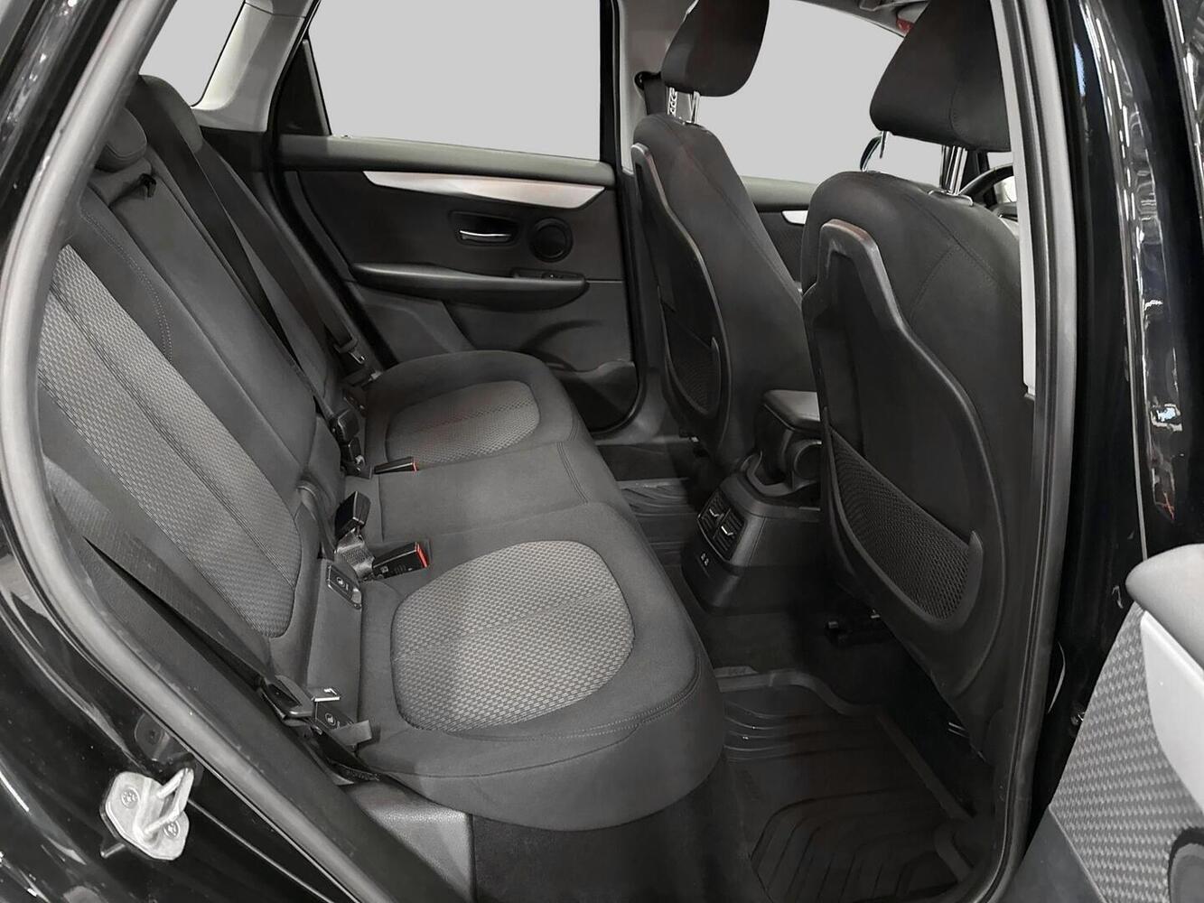 BMW 225 vaihtoauto