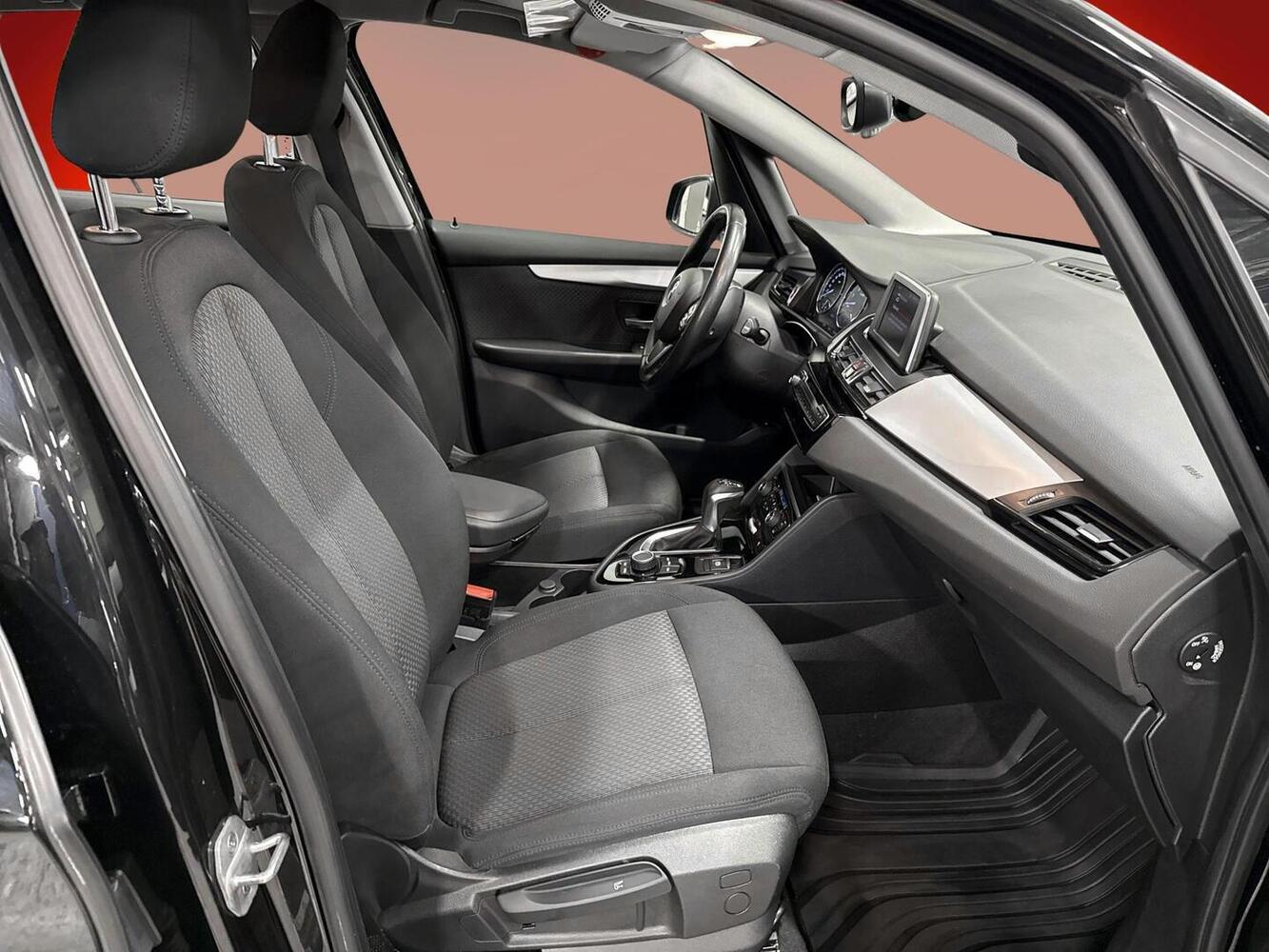 BMW 225 vaihtoauto