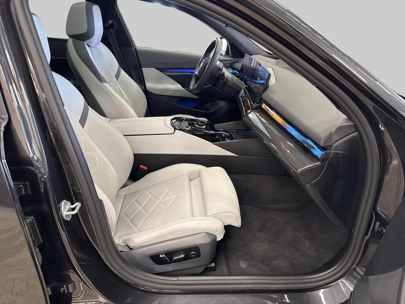 BMW i5 M60 vaihtoauto