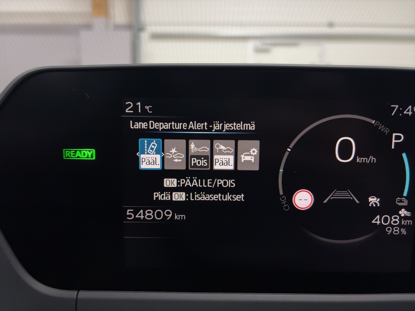 Toyota bZ4X vaihtoauto