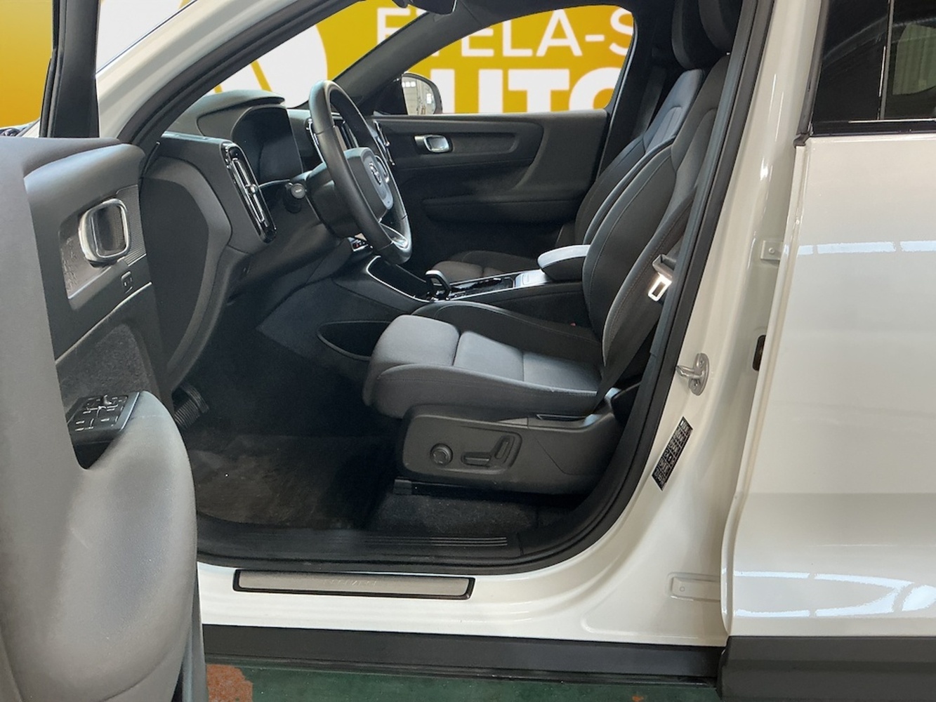 Volvo C40 vaihtoauto