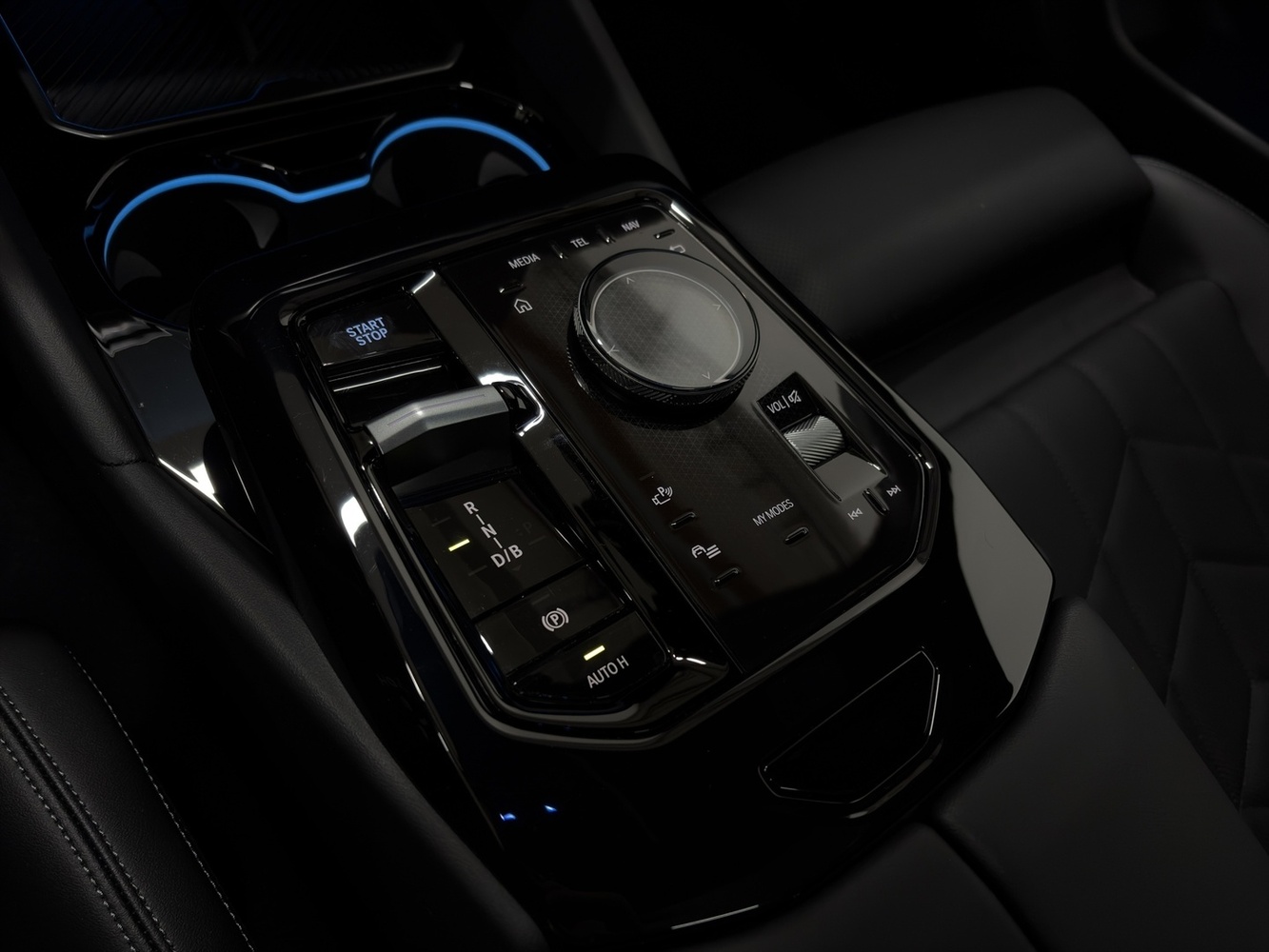 BMW i5 M60 vaihtoauto