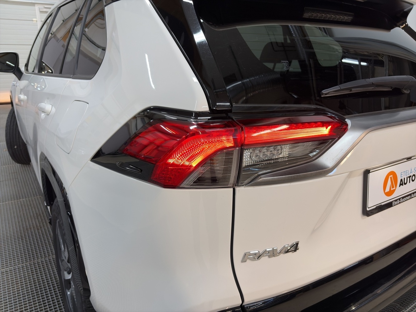 Toyota RAV4 vaihtoauto