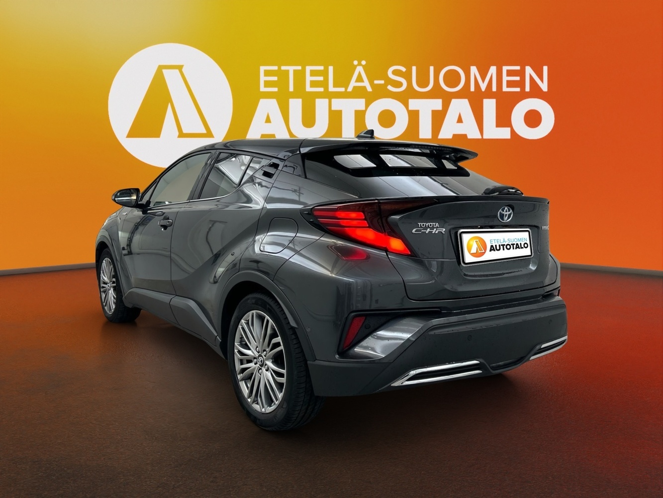 Toyota C-HR vaihtoauto