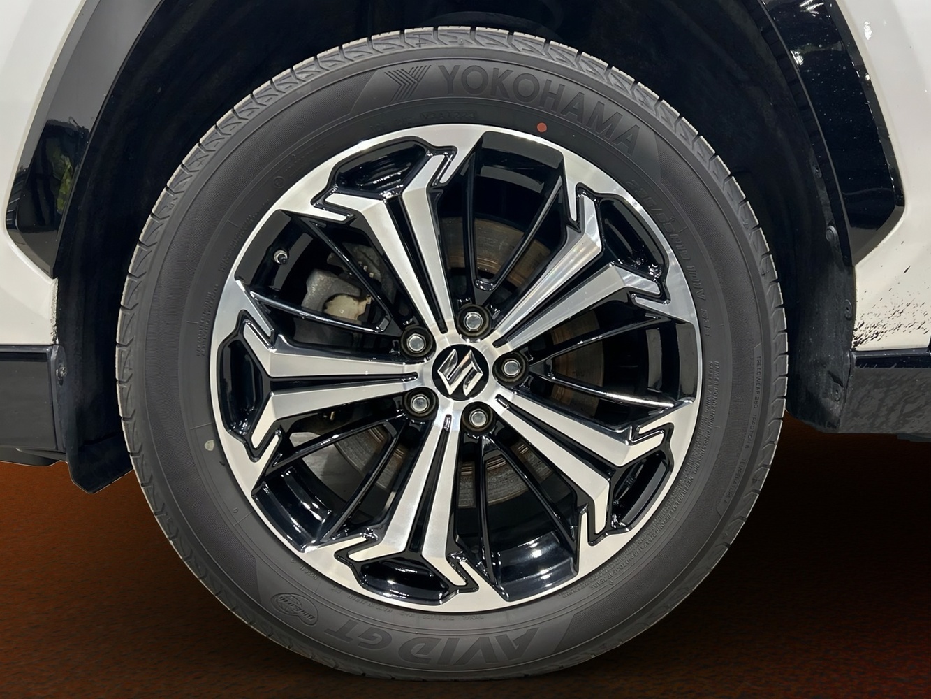 Suzuki Across vaihtoauto