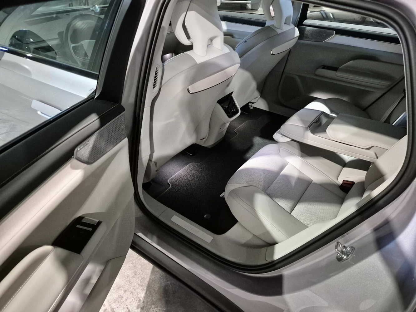 Volvo ES90 vaihtoauto