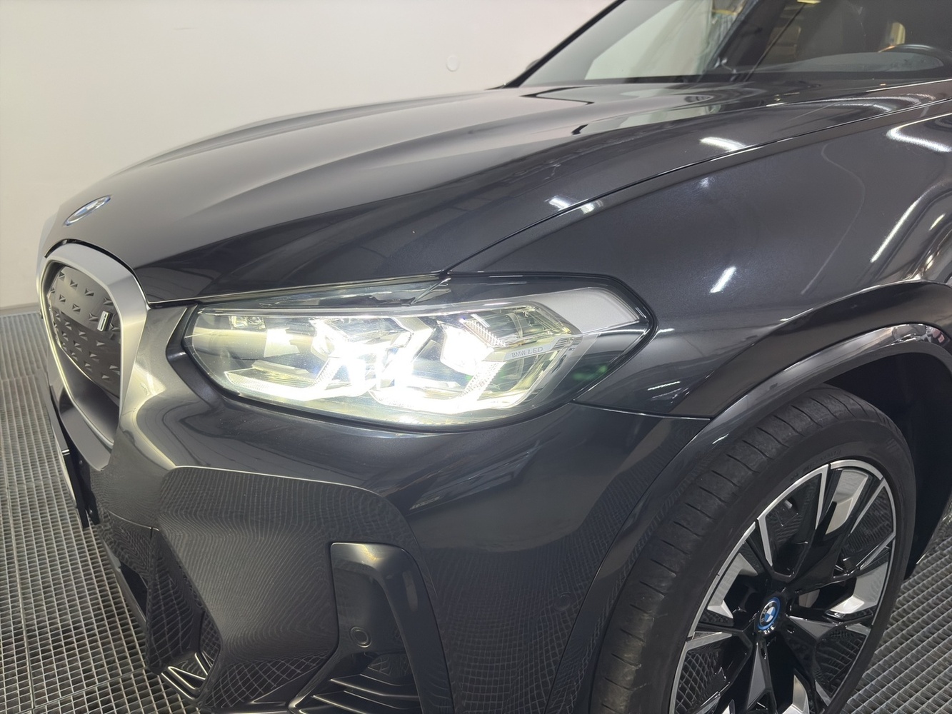 BMW iX3 vaihtoauto