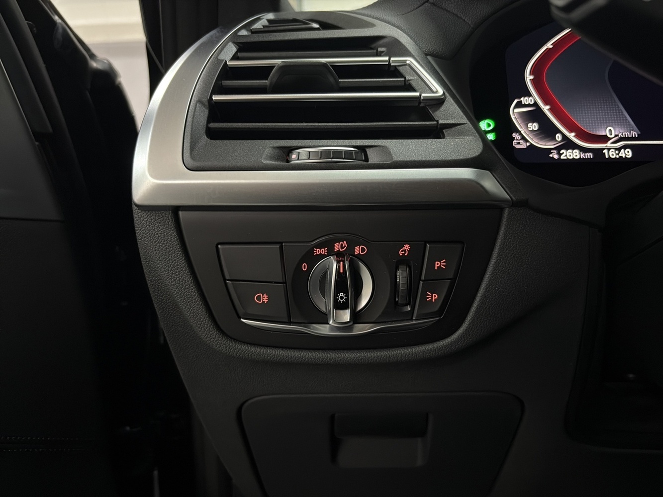 BMW iX3 vaihtoauto