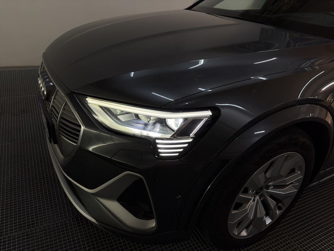 Audi e-tron vaihtoauto