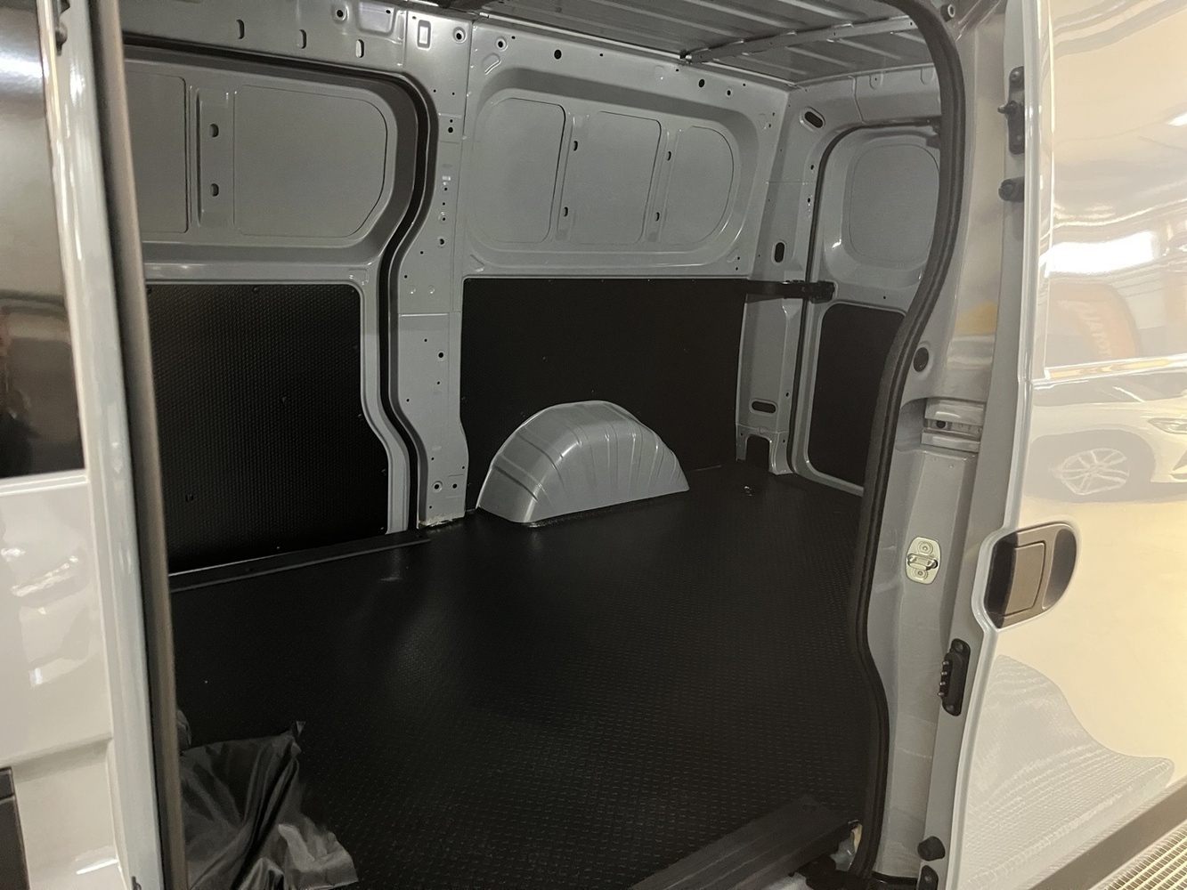 Maxus e-Deliver 5 vaihtoauto