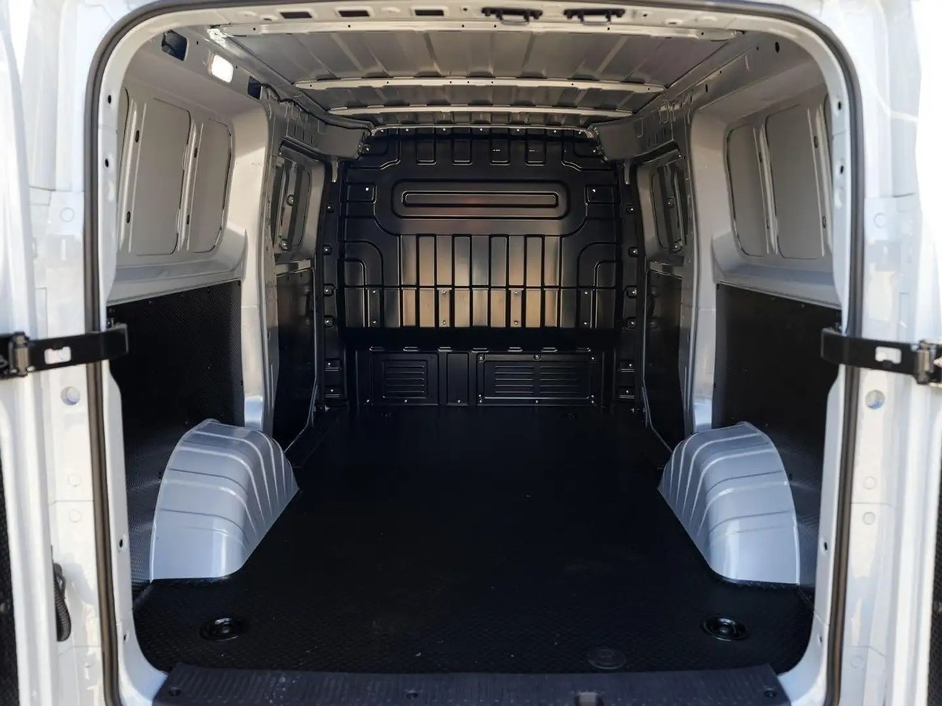 Maxus e-Deliver 5 vaihtoauto