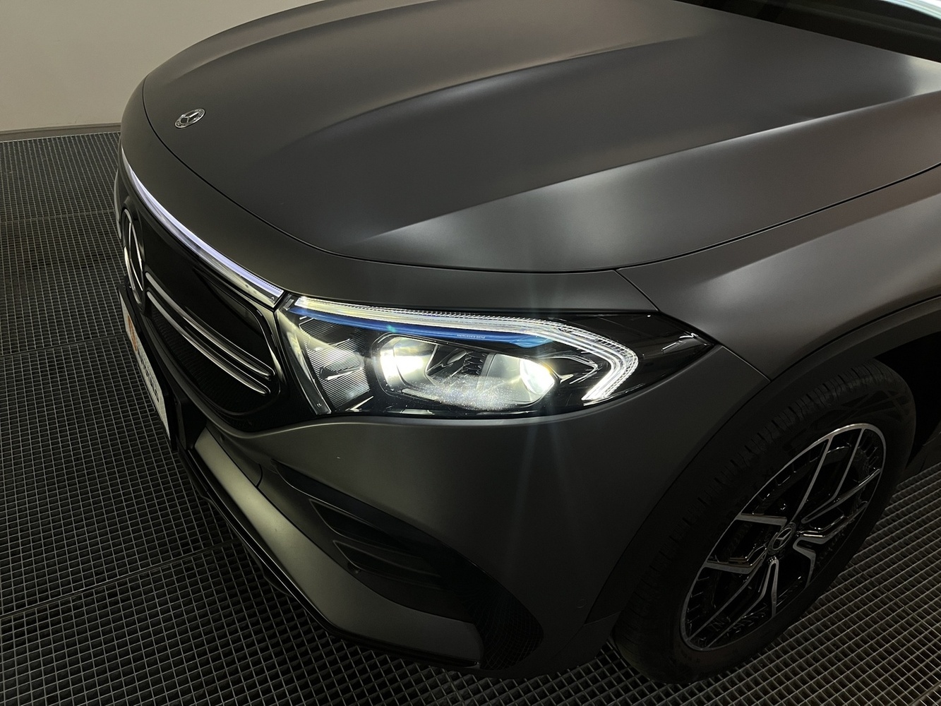 Mercedes-Benz EQB vaihtoauto