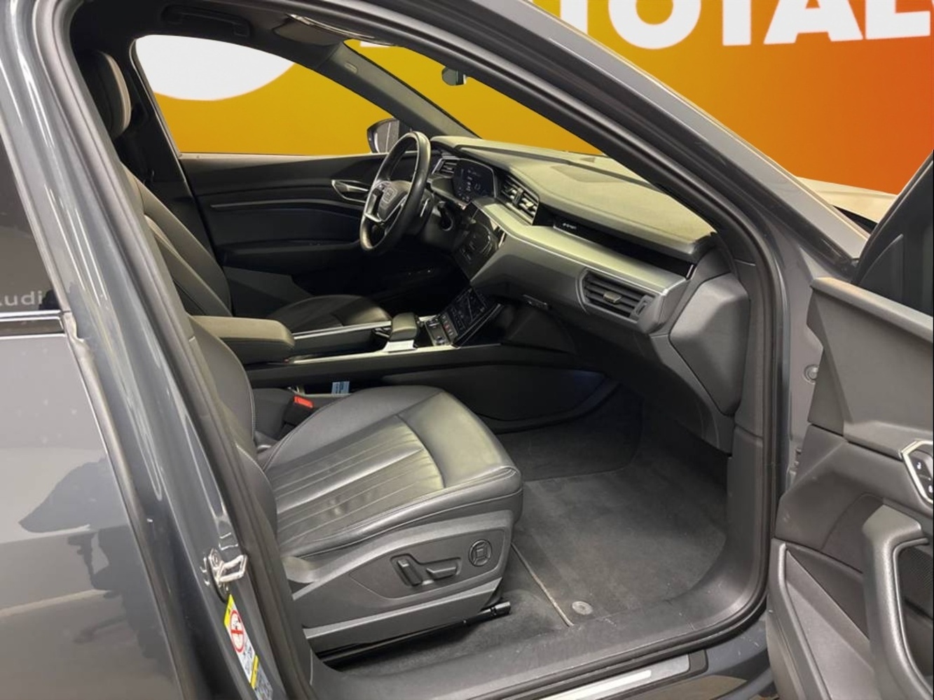Audi Q8 e-tron vaihtoauto