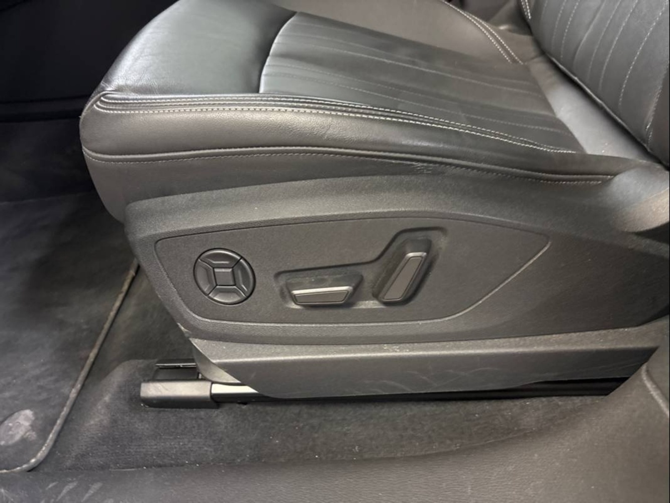 Audi Q8 e-tron vaihtoauto