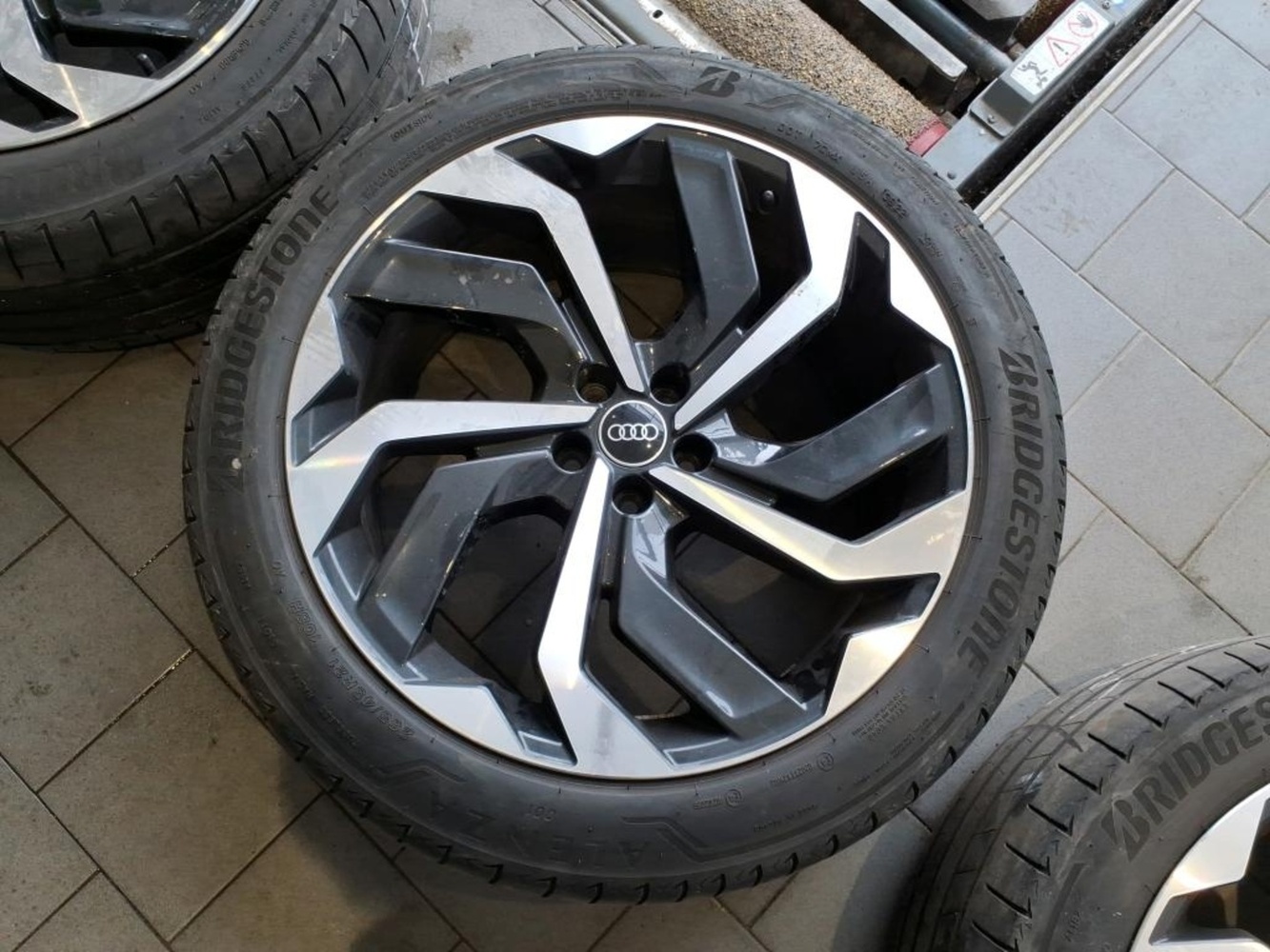 Audi e-tron vaihtoauto