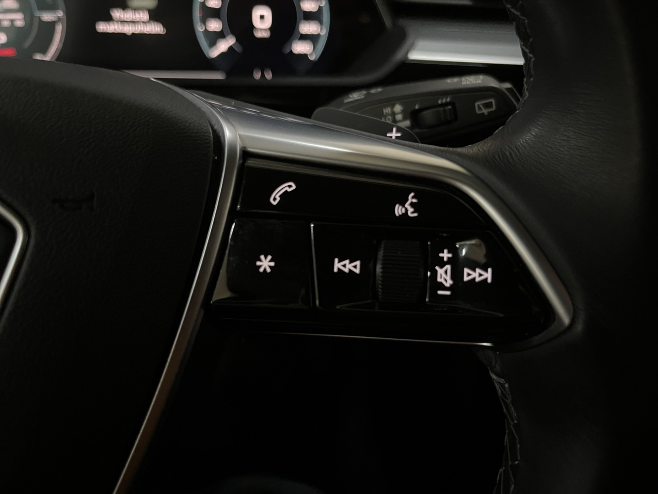 Audi Q8 e-tron vaihtoauto