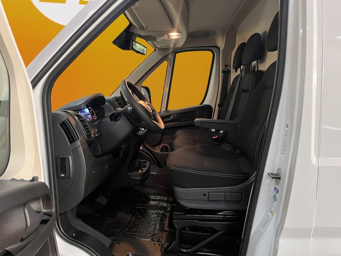 Opel Movano-e vaihtoauto