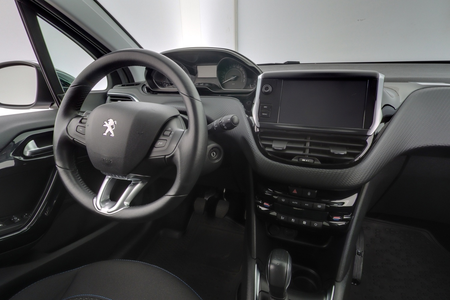 Peugeot 208 vaihtoauto
