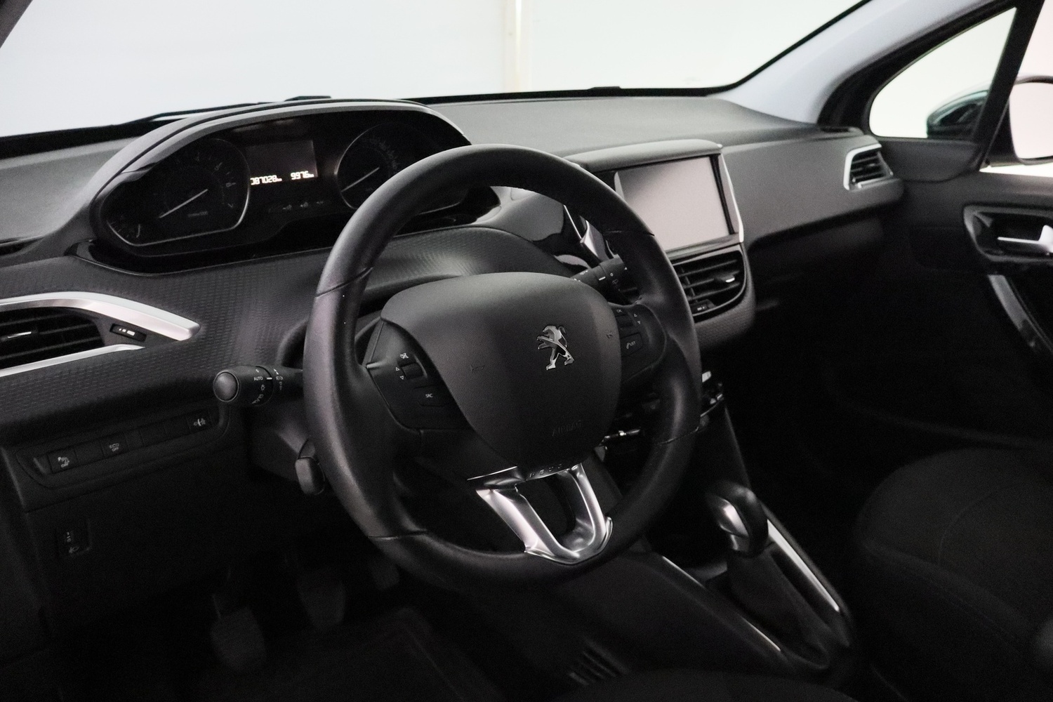 Peugeot 208 vaihtoauto