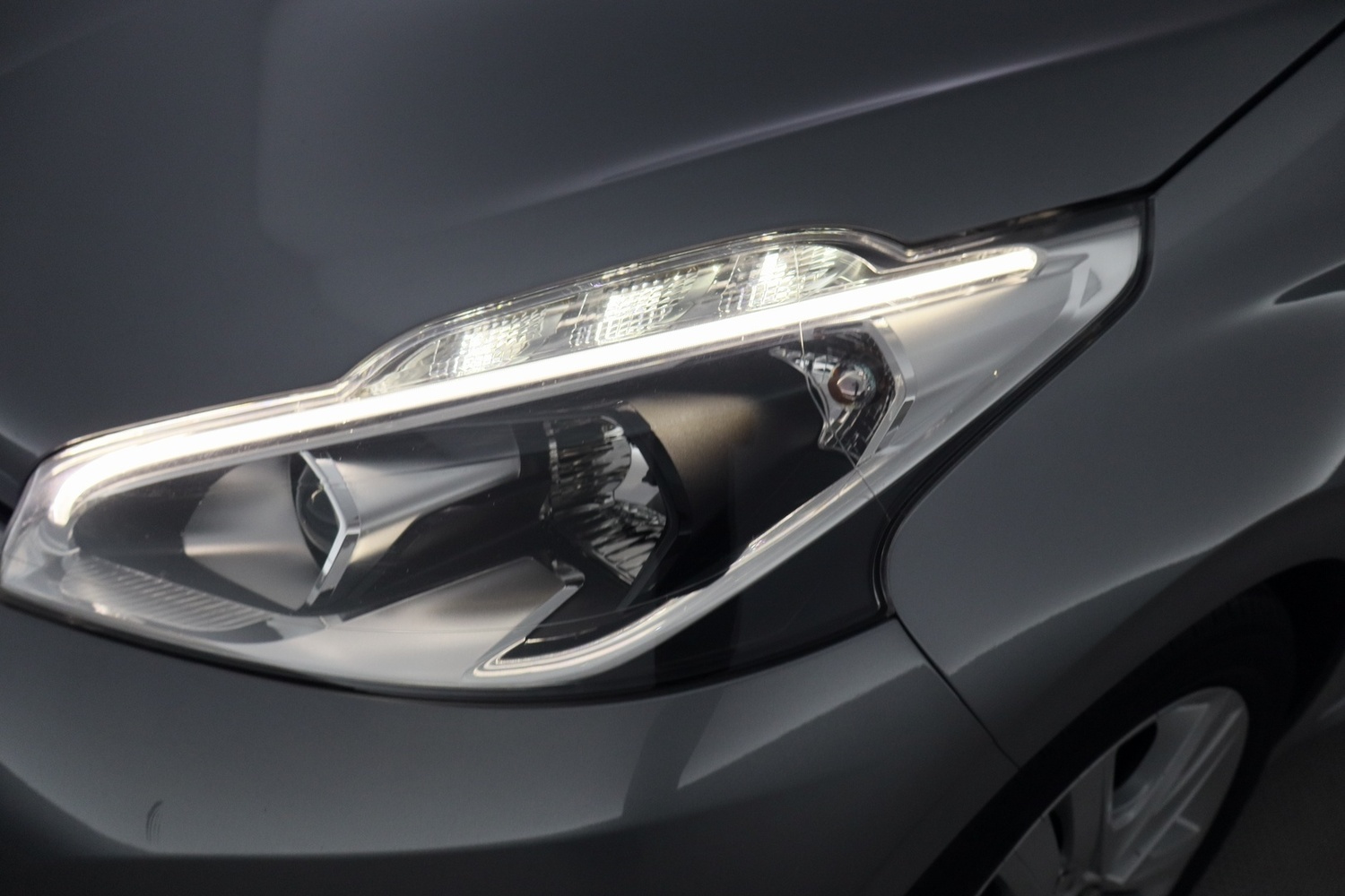 Peugeot 208 vaihtoauto