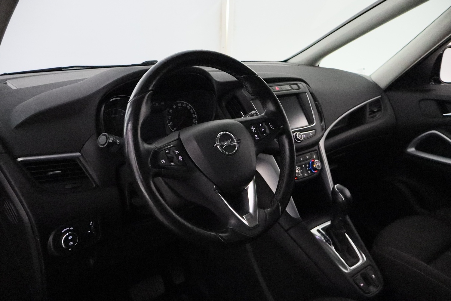 Opel Zafira vaihtoauto