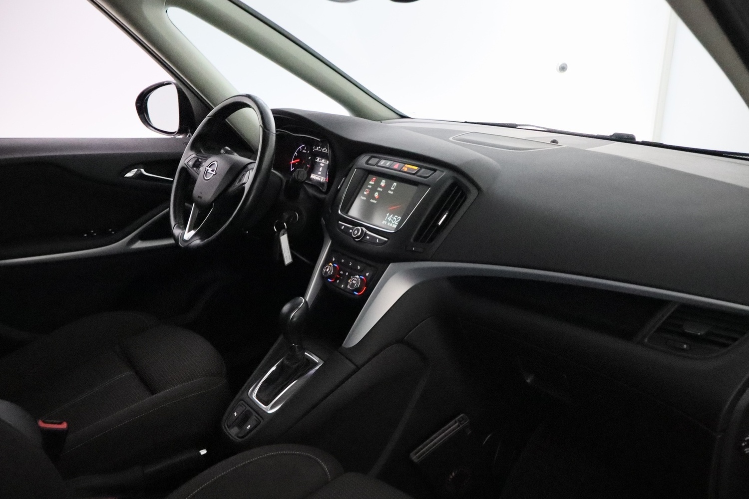 Opel Zafira vaihtoauto