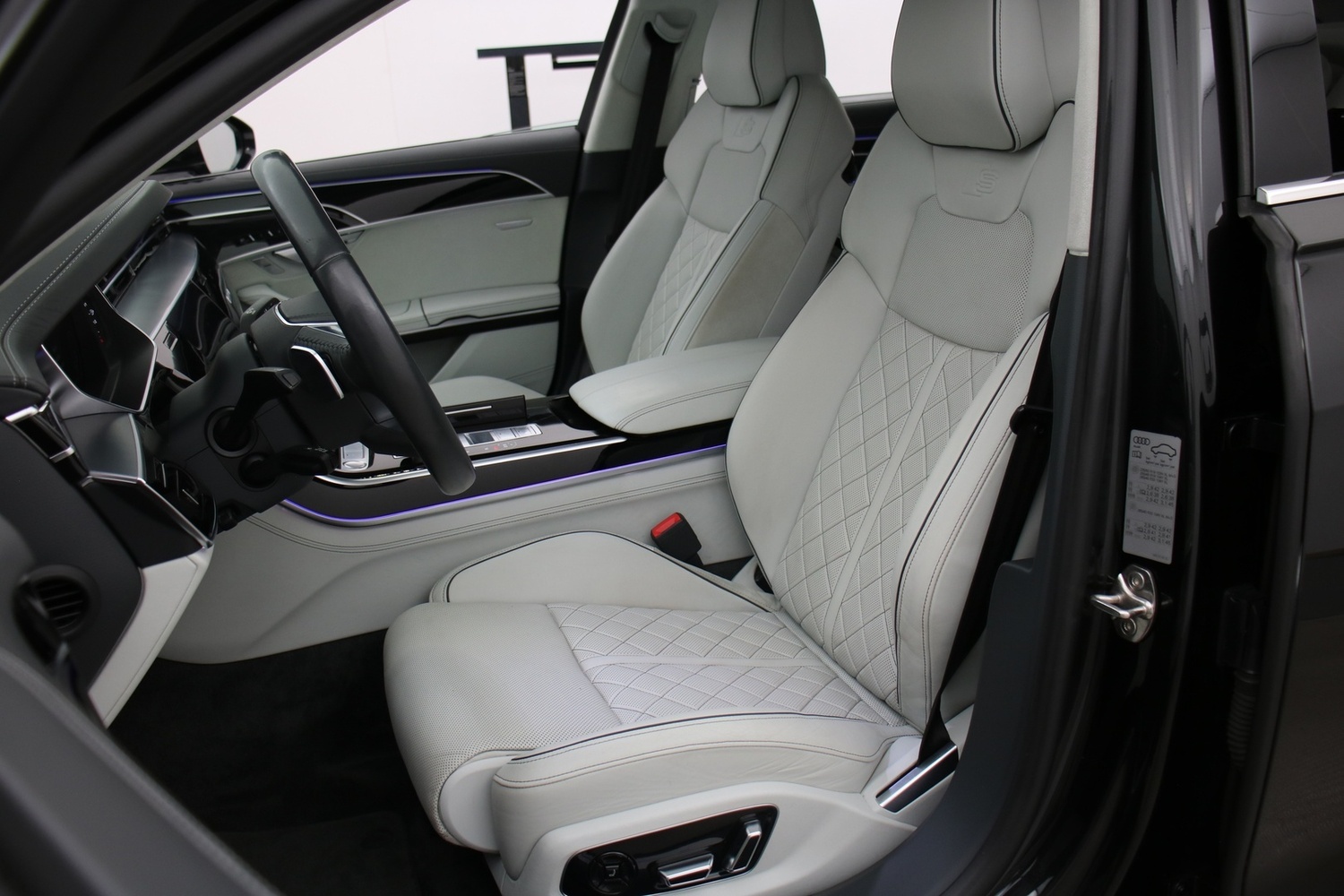 Audi A8 vaihtoauto