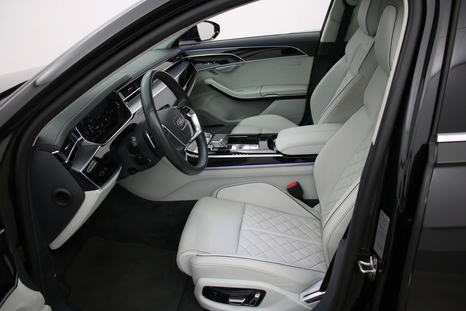 Audi A8 vaihtoauto