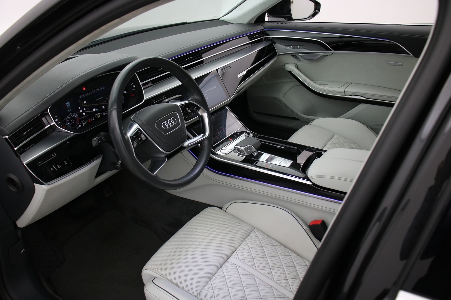 Audi A8 vaihtoauto