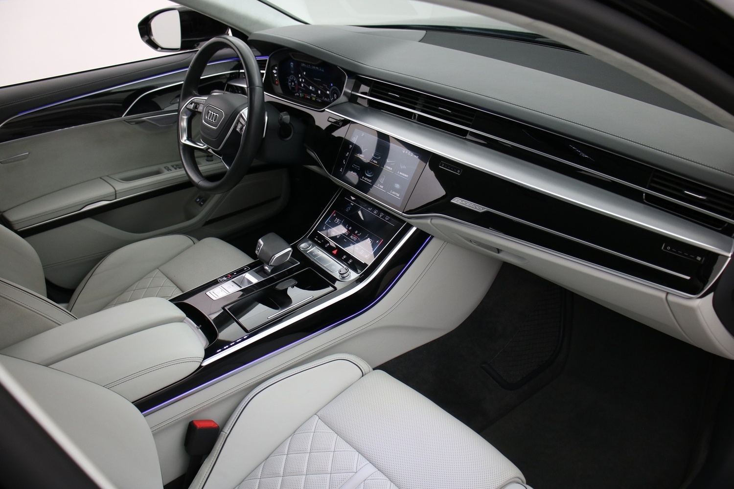 Audi A8 vaihtoauto