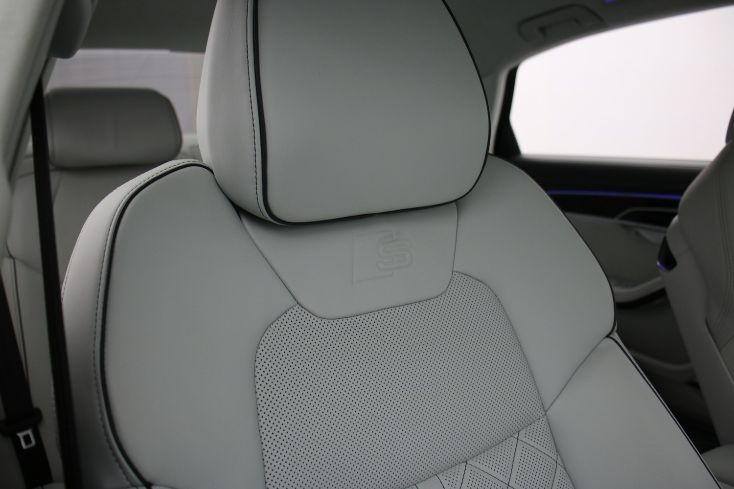 Audi A8 vaihtoauto