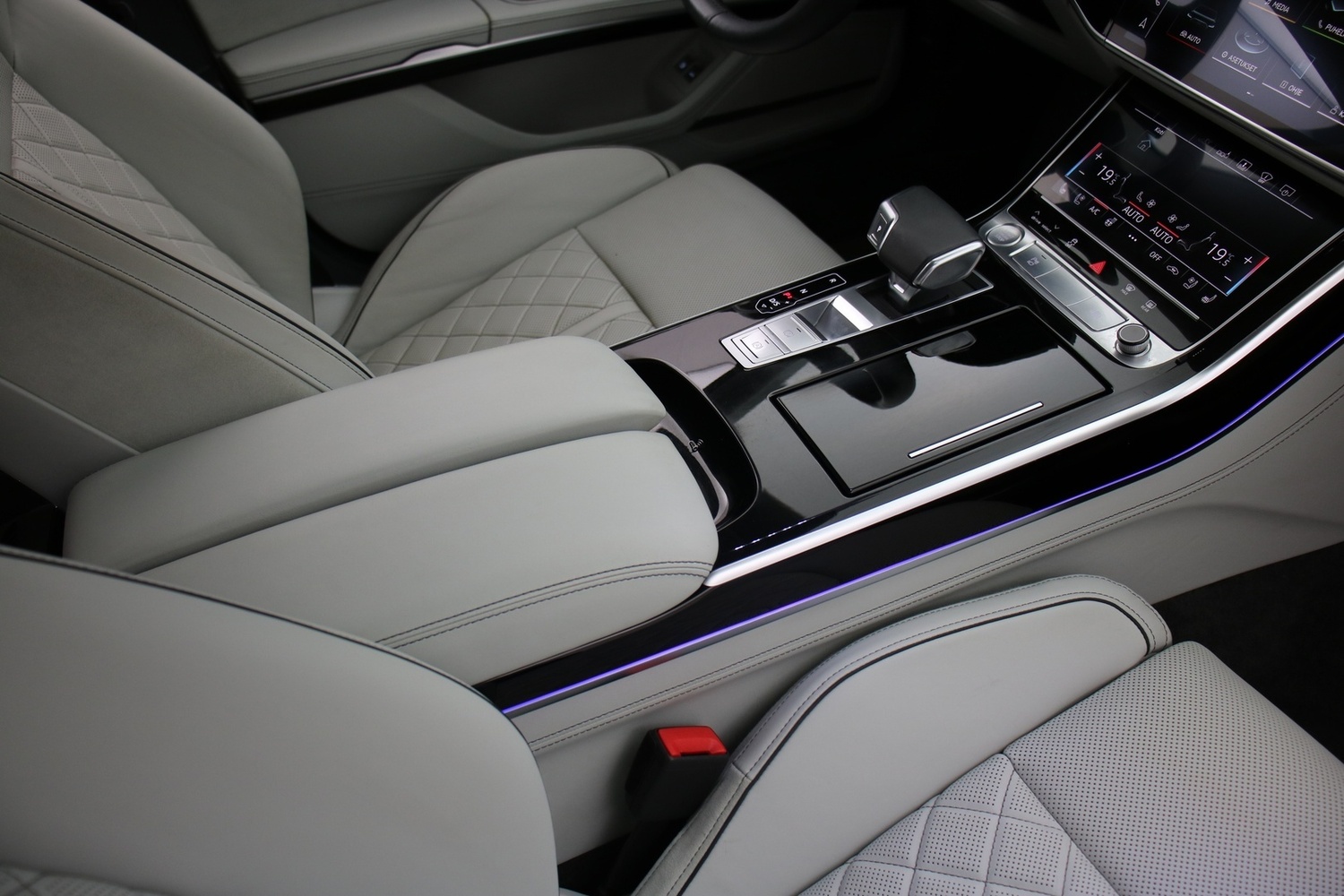 Audi A8 vaihtoauto