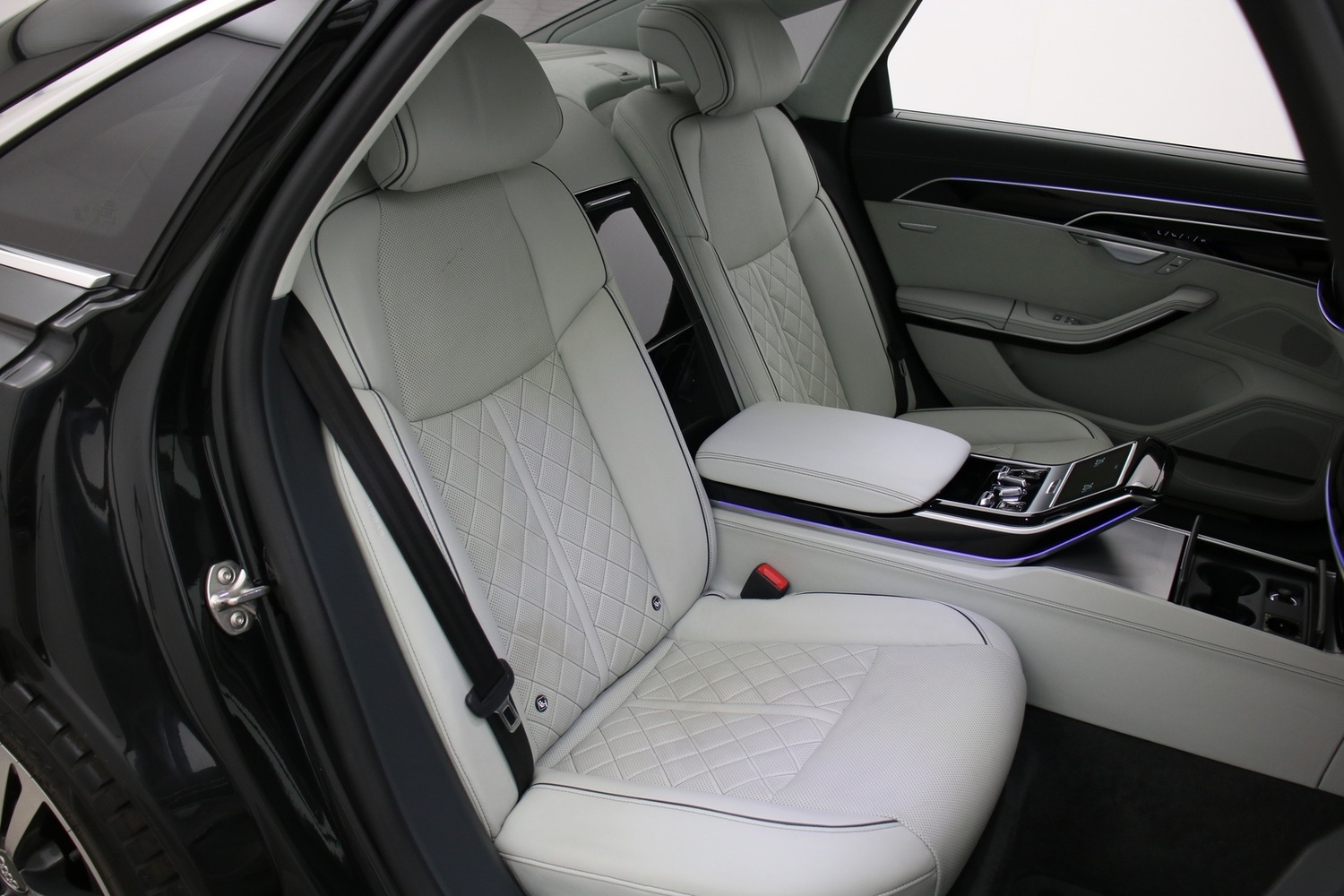 Audi A8 vaihtoauto